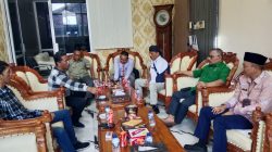 Eko Siti Jenar Siang Ini Kembali Bikin Geger Dobrak Rapat DPRD