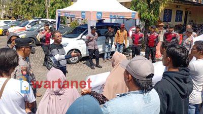 Puluhan Perwakilan Warga Karangmalang Gelar Aksi Damai di Polres Situbondo, Minta Perlindungan atas Konflik Tambak dan Dugaan Intimidasi